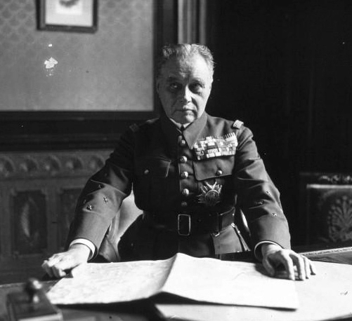 Maurice Gamelin at a desk, 1936