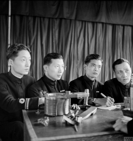 Chinese junior officers receiving instructions at the Chatham Gunnery School, England, United Kingdom, Aug 1945, photo 01 of 16