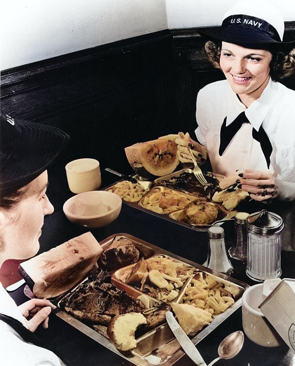 WAVES enlisted personnel eating a meal in the United States, 22 Sep 1943 [Colorized by WW2DB]