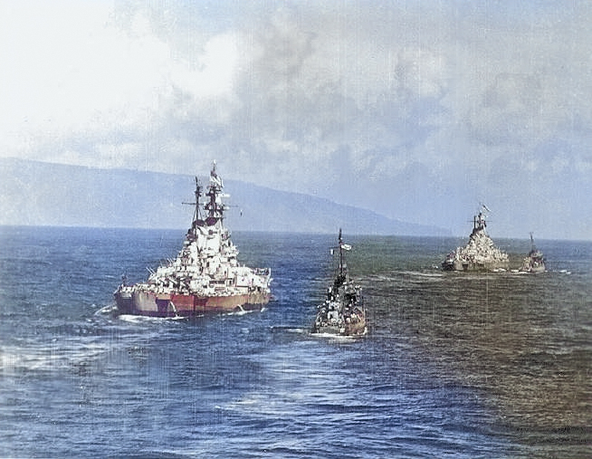 USS Missouri leading USS Iowa into Tokyo Bay, Japan, 30 Aug 1945, photo 2 of 2; note USS Nicholas and USS O'Bannon in escort [Colorized by WW2DB]