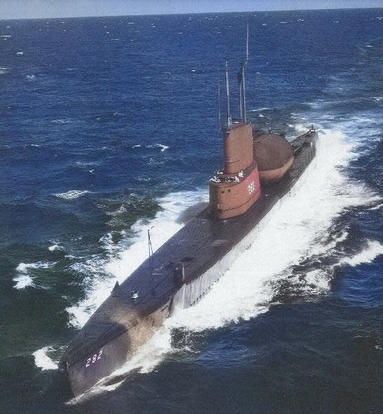 USS Tunny underway, circa 1952 [Colorized by WW2DB]