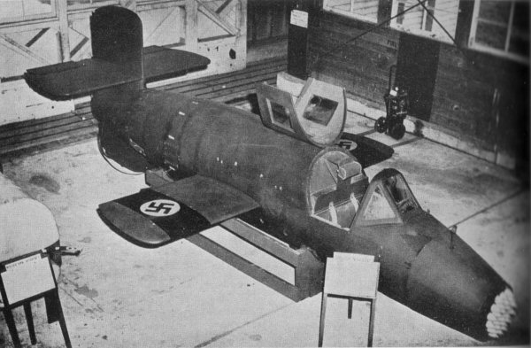 Ba 349 Natter rocket interceptor on display at Farnborough, England, UK, 1946