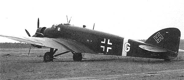 German SM.81 transport, 1940s