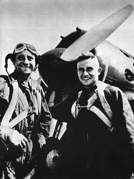 Soviet pilots with an I-16 fighter, Mongolia Area, China, Aug 1939