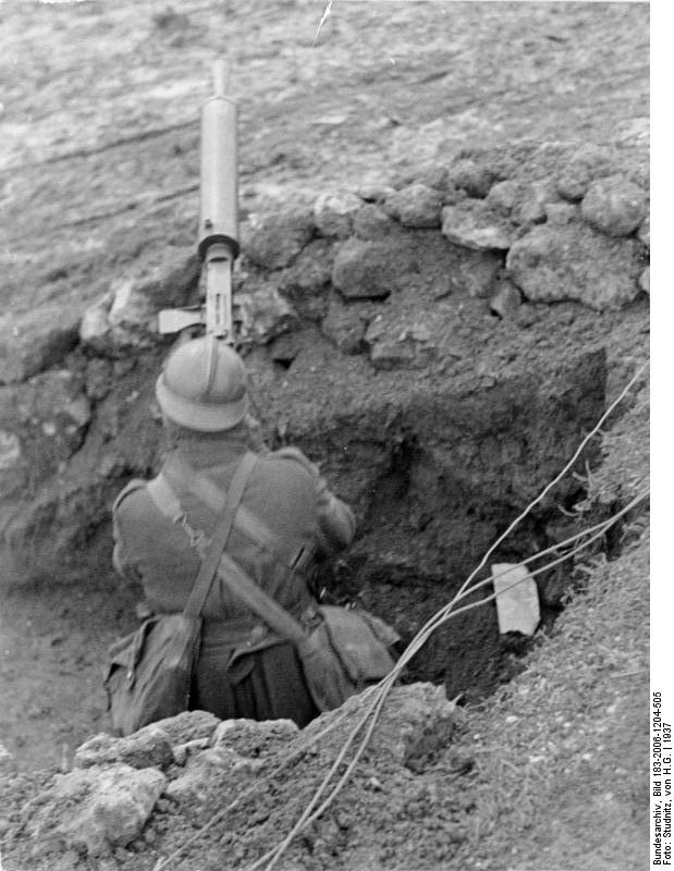 Spanish Nationalist machine gunner, the Battle of Guadalajara, Spain, Mar 1937