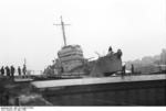 HMS Cambeltown wedged in the dock gates of Saint-Nazaire, France, 28 Mar 1942, photo 09 of 10