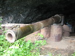 Coastal defense gun, Moen (Weno), Truk (Chuuk), Caroline Islands, 24 Jul 2006