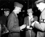 Eleanor Roosevelt with US Marine personnel in New Zealand, Aug-Sep 1943