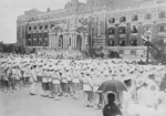 Taiwanese children gathering to welcome Crown Prince Hirohito at the Governor-General