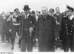 München police chief Friedrich Karl von Eberstein, British Prime Minister Neville Chamberlain, and German Foreign Minister Joachim von Ribbentrop at München airport, Germany, 15 Sep 1938; München mayor Karl Fiehler in background