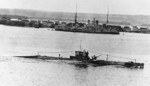 USS R-5 in Pearl Harbor, US Territory of Hawaii, 1920s; note minelayer USS Baltimore and minesweeper USS Sanderling in background