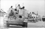 A column of German Hornisse/Nashorn tank destroyers on a road, Vitebsk, Bellorussia, Mar 1944