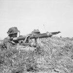 British PIAT team, Normanie, France, 9 Aug 1944