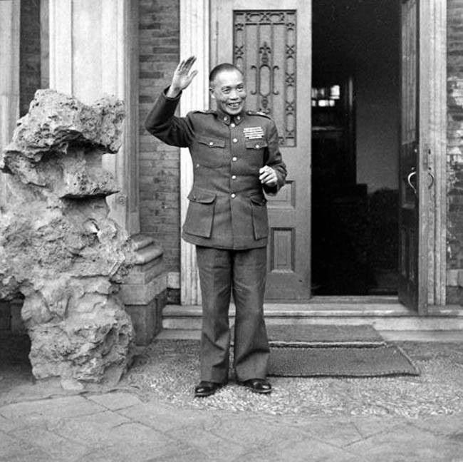 Li Zongren in Beiping, China, Sep 1945