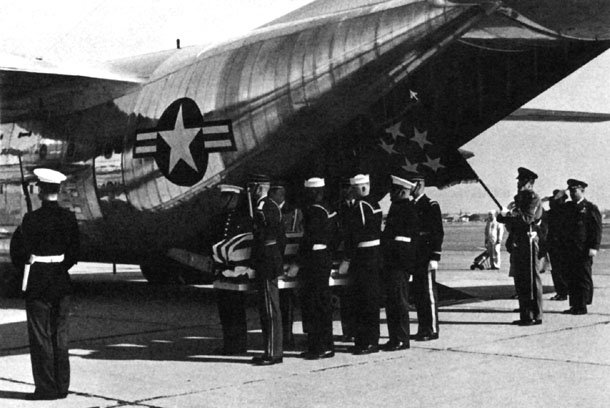 Casket carrying Douglas MacArthur's body arrived at Naval Air Station, Norfolk, Virginia, United States, 9 Apr 1964