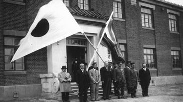 Xi Qia with Manchukuo and Japanese officials, northeastern China, 1930s