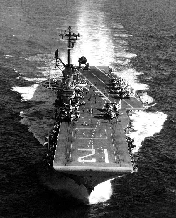 Hornet underway, 9 Aug 1968