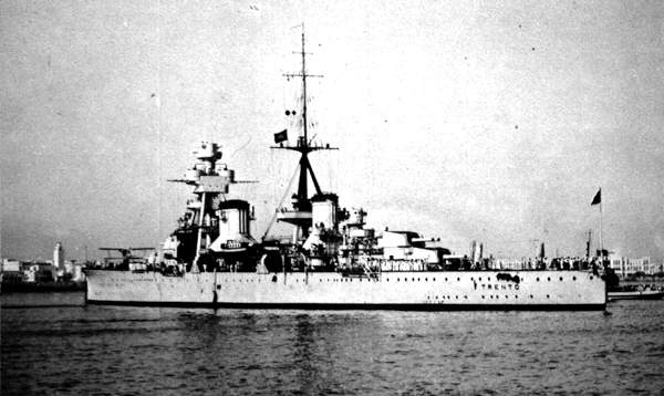 Cruiser Trento at Taranto, circa 1930s