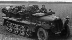 SdKfz. 10 file photo [7370]