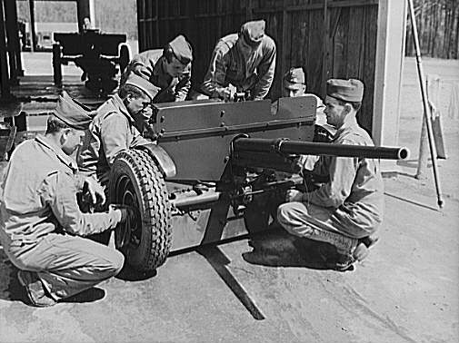 37 mm Gun M3 and its crew, Fort Benning, Georgia, United States, Apr 1942