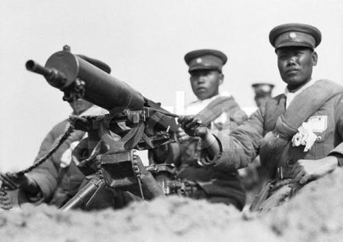 Chinese Army Type 24 machine gun crew, China, 1930s