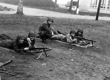 American soldiers test firing captured German MG42 machine guns, circa 1944-1945